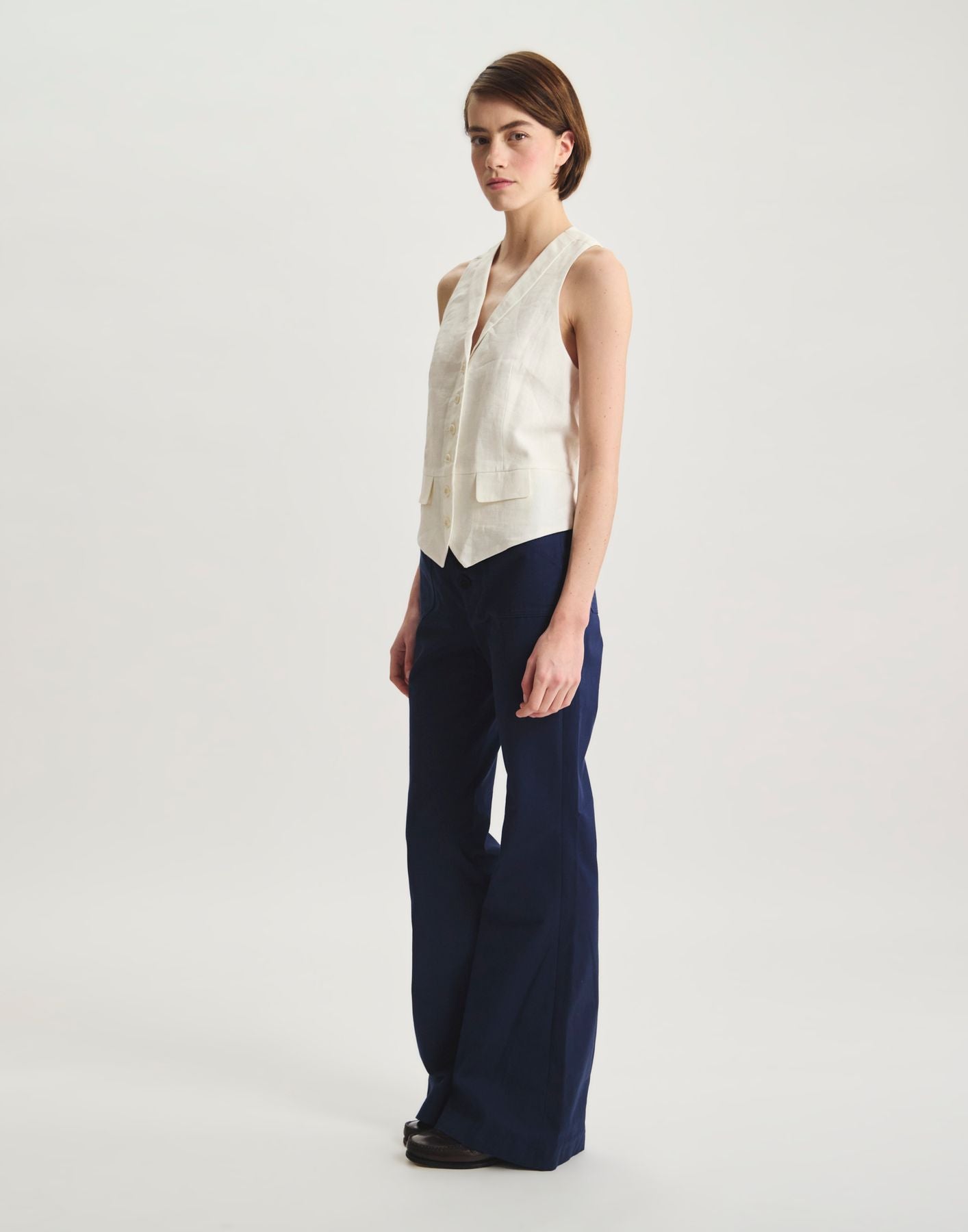 robinson-waistcoat-in-white-linen