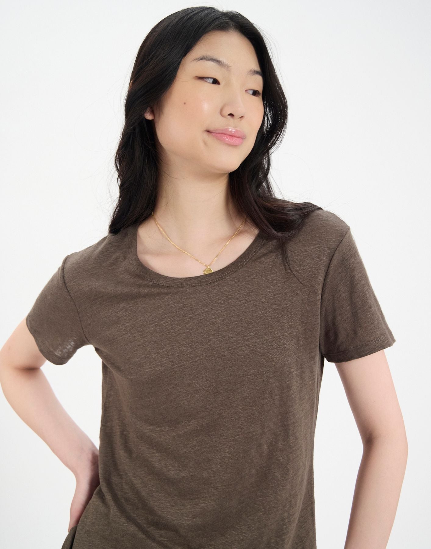 sunny-t-shirt-in-khaki-linen