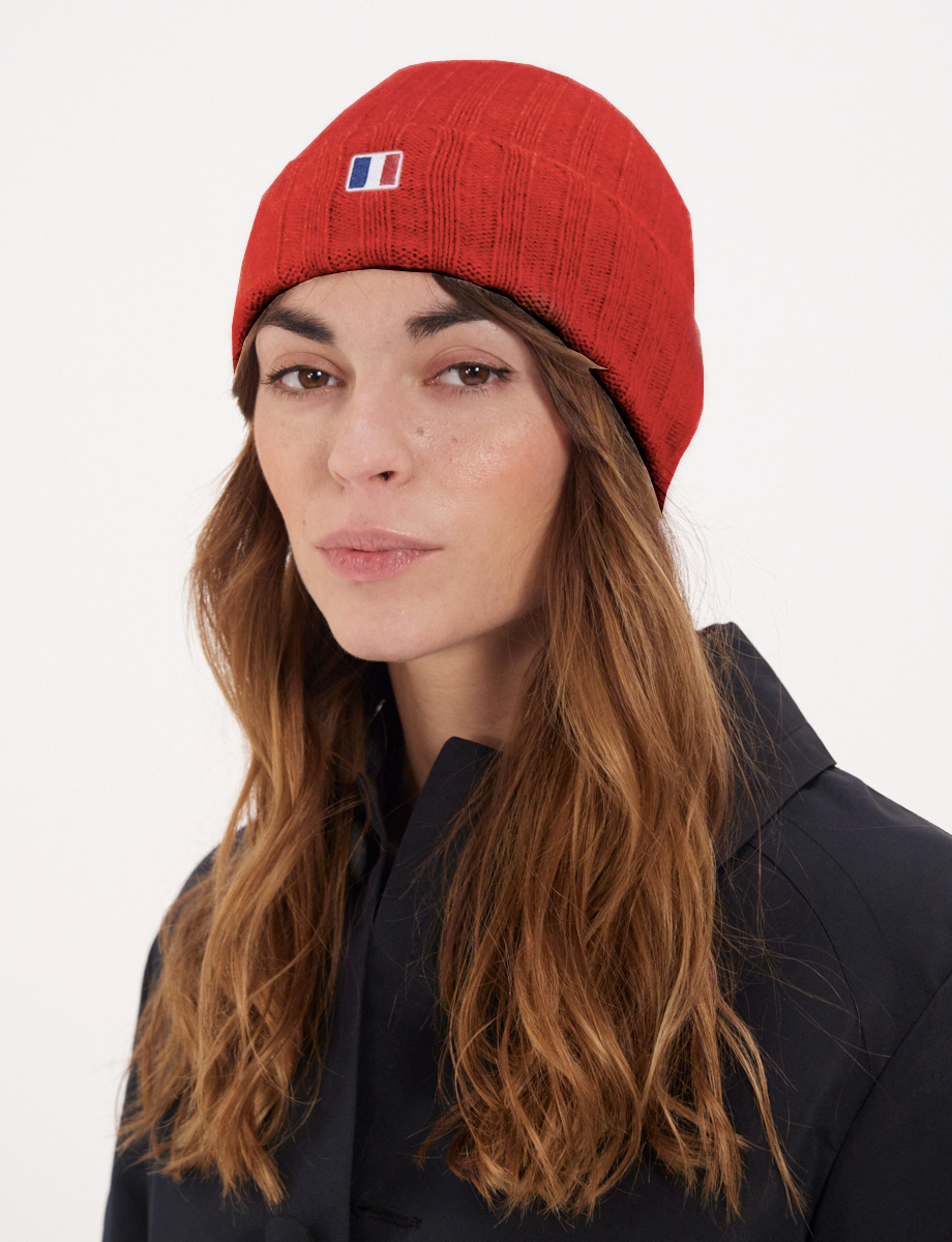 Ines x Notshy cashmere beanie with red lapel