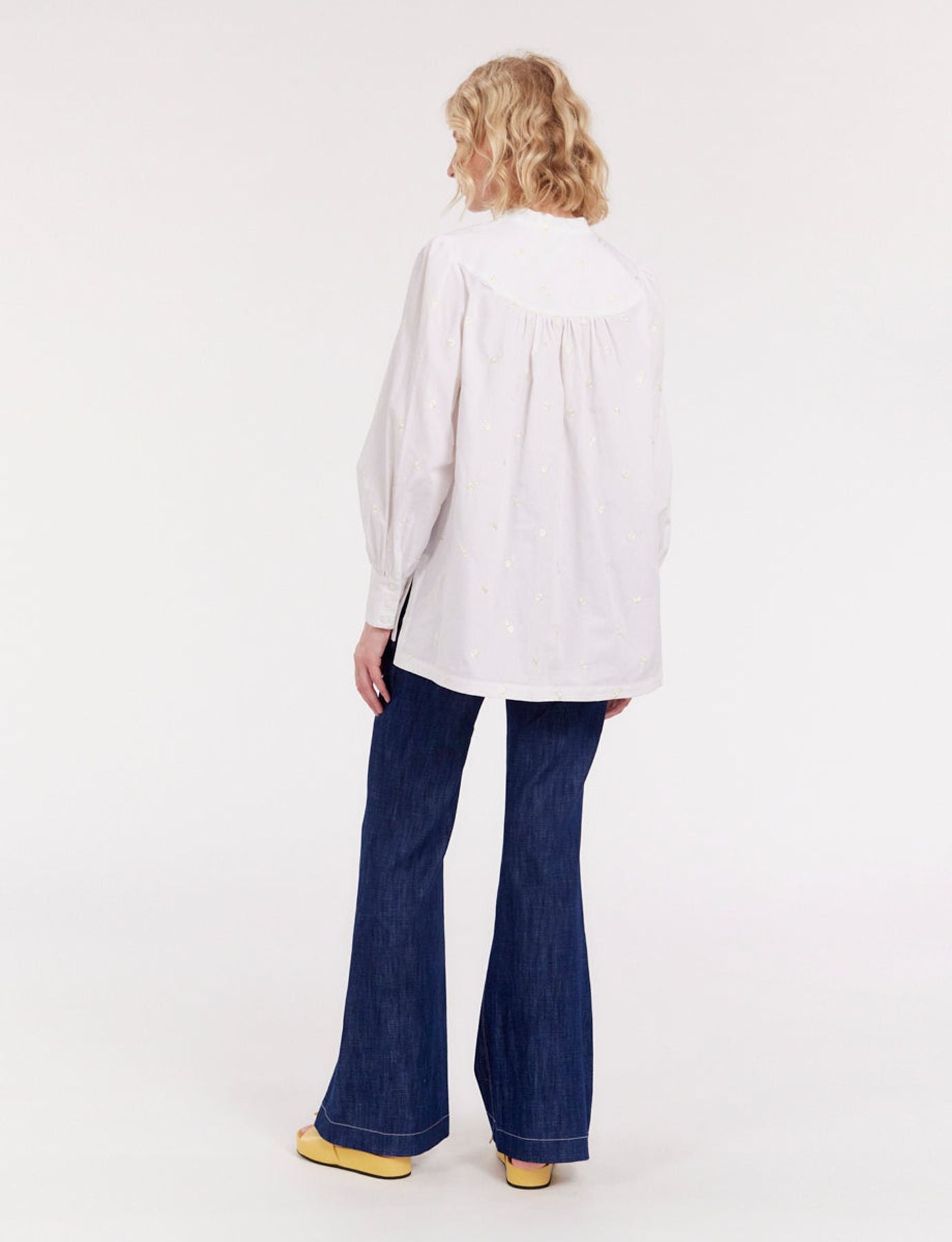 blusa-blanca-bordada-ornella