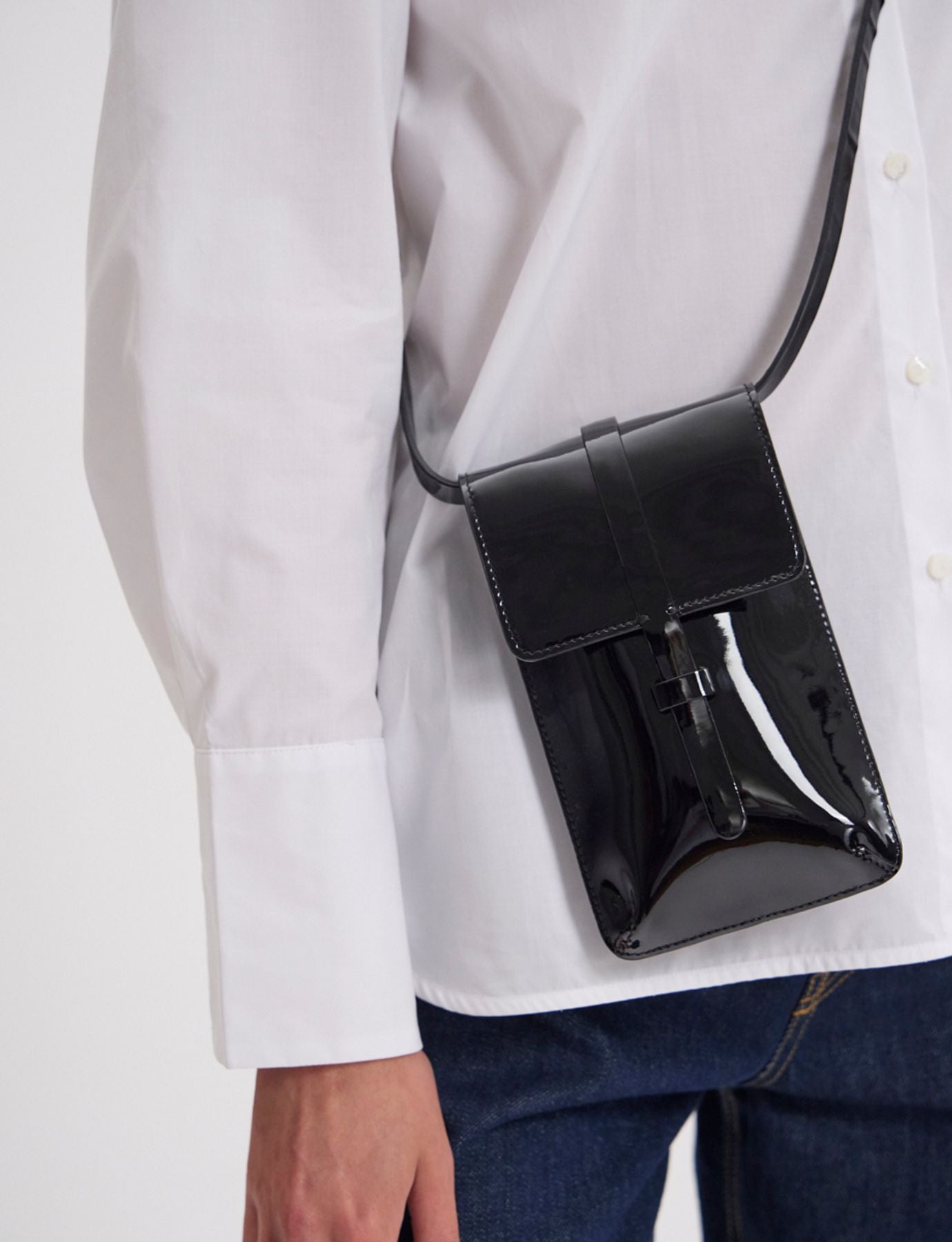 leonore-smartphone-bag