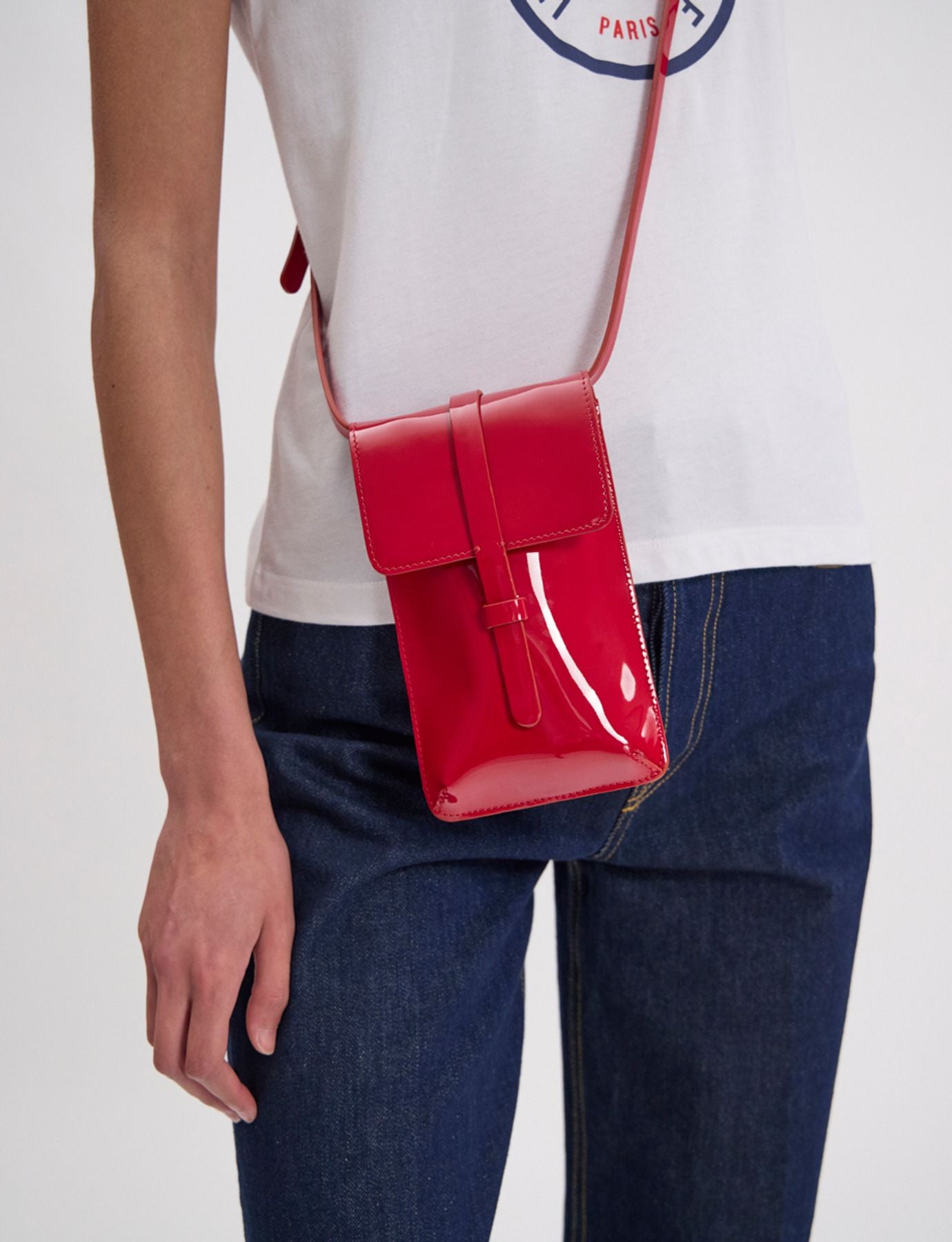 smartphone-bag-leonore-leather-glass-red