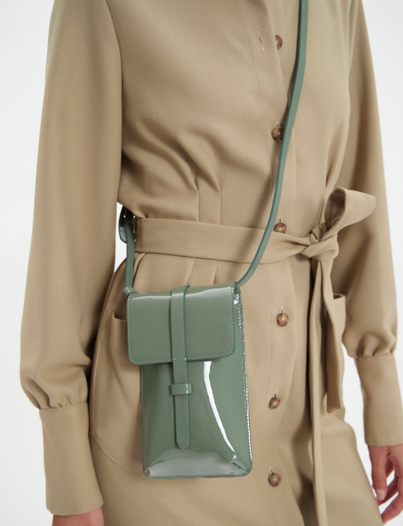 LEONORE SMARTPHONE BAG