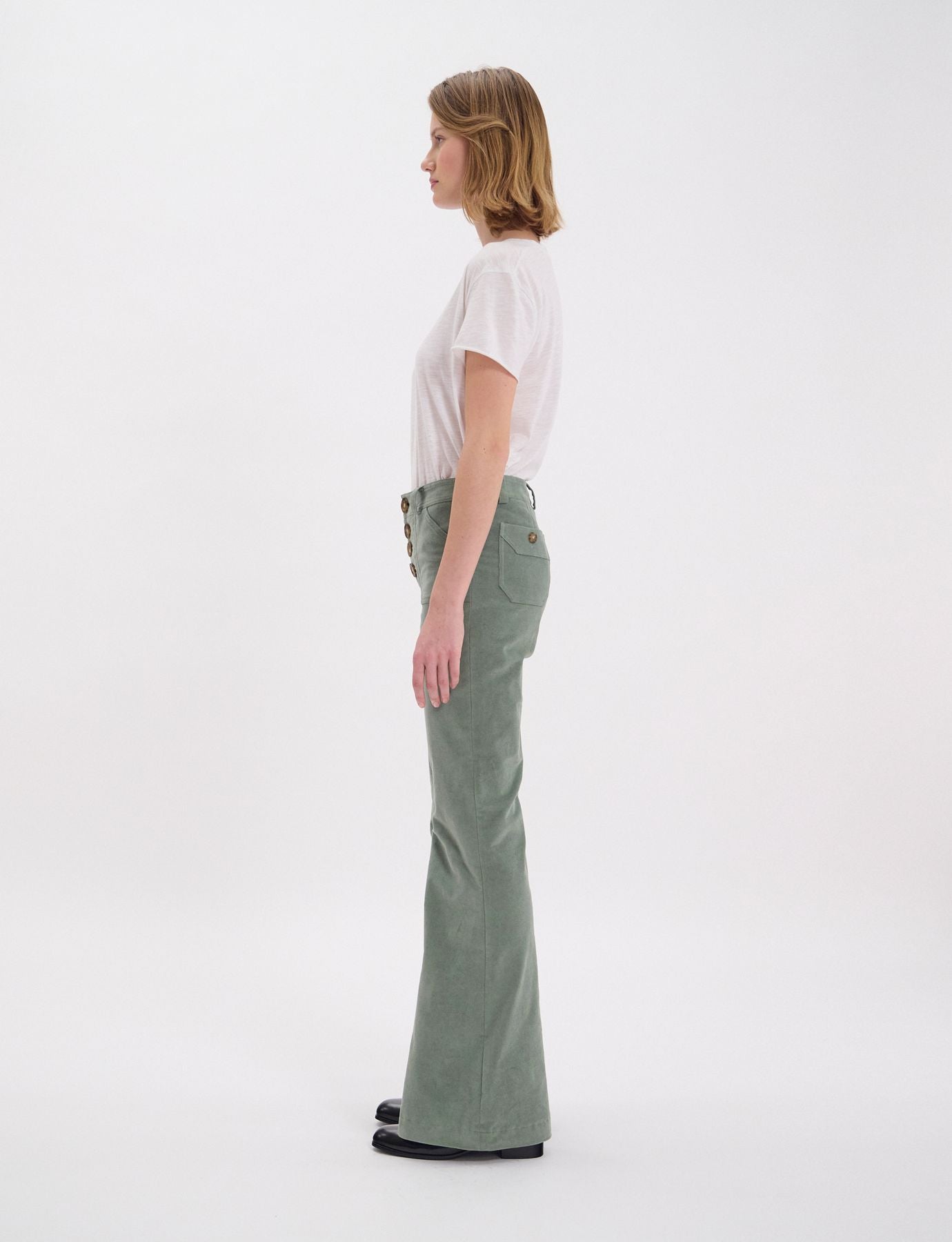 Charlotte pants in almond green smooth velvet
