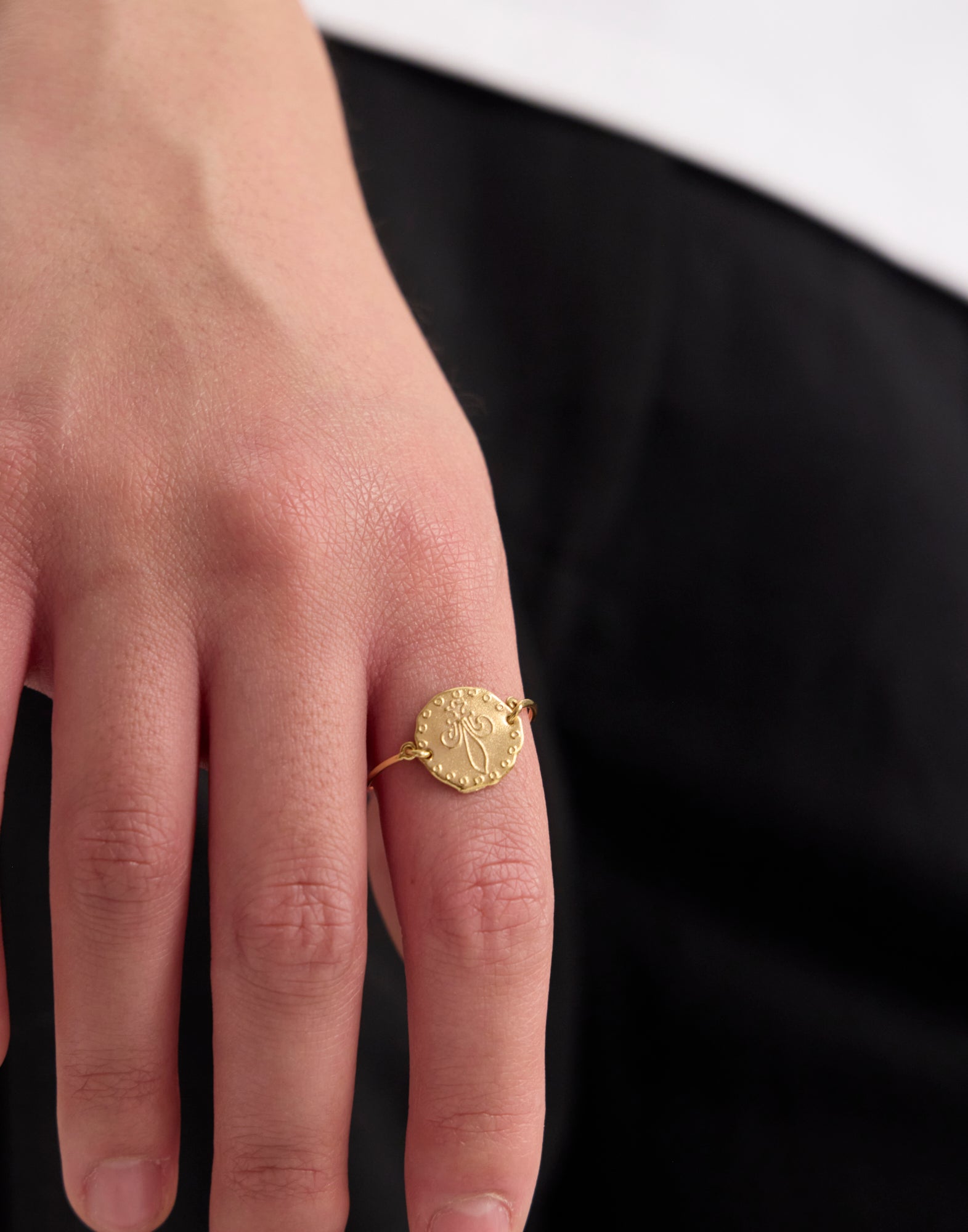 Gold-plated Lutetia lily ring