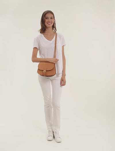 INTL015BCA033-M615 CAMEL-TU - video