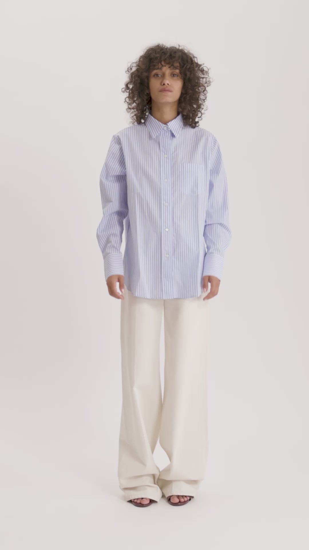 MASTER_16T511CO247-P233 BLUE WHITE-34 - video