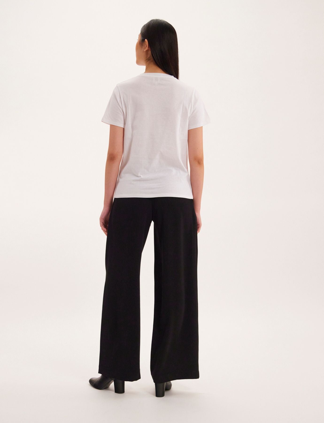 Aurore V-neck T-shirt khaki