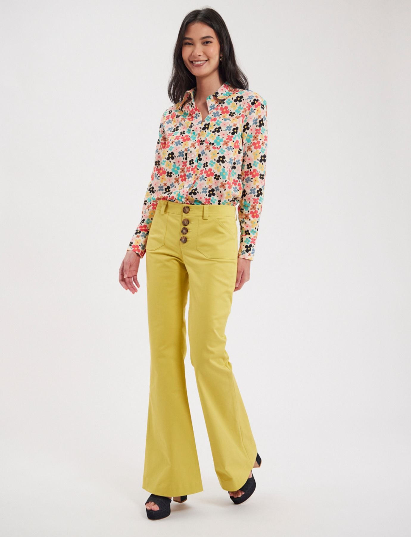 trousers-scarf-yellow