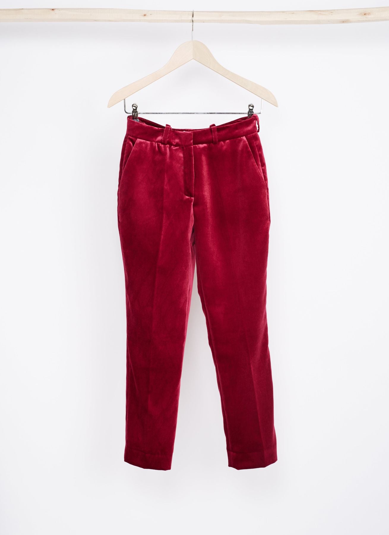 trousers-audrey-in-velvet-red-ruby