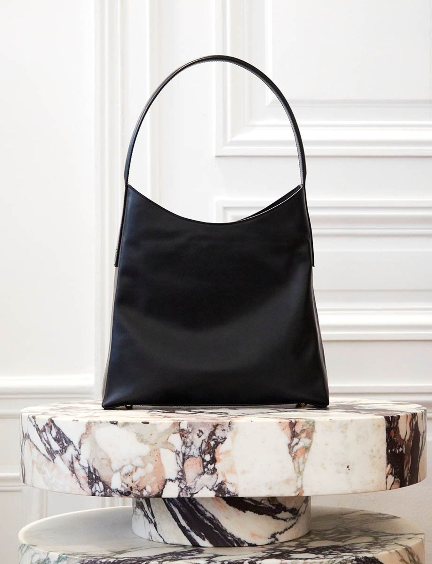 bag-cabas-leonore-size-m-in-black-leather