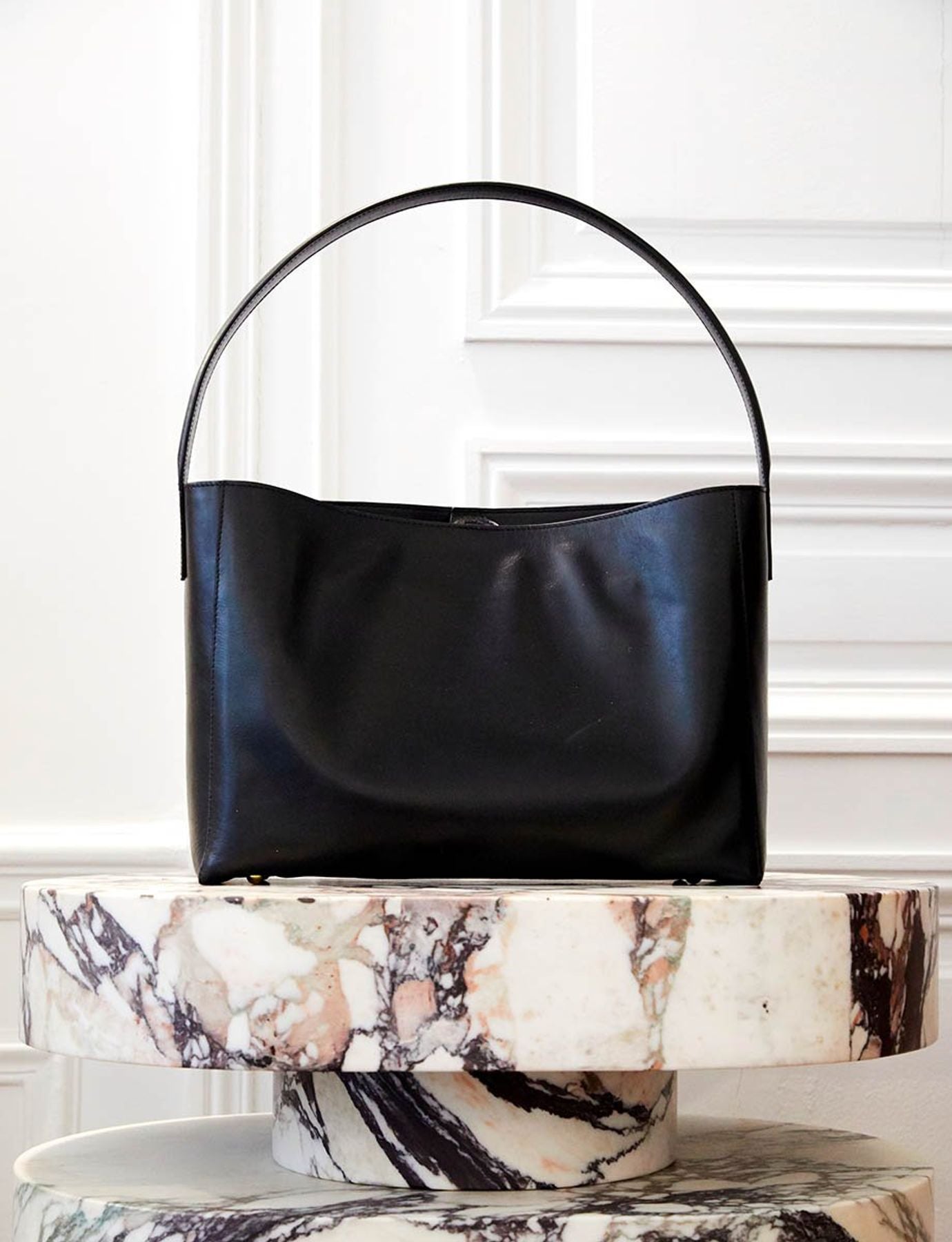 bag-bag-leather-leonore-large-format-black