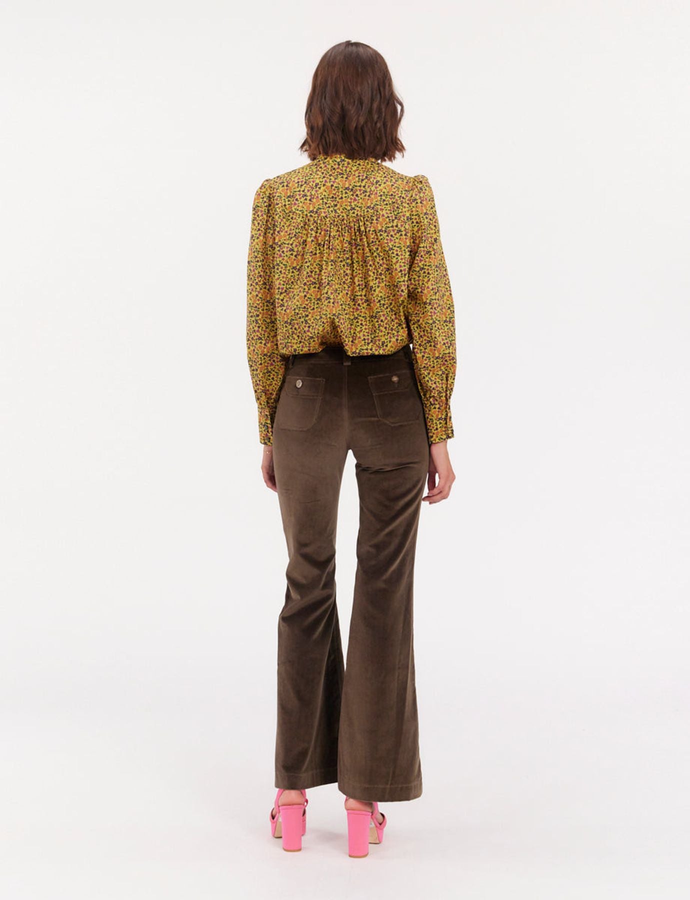 trousers-flare-cut-in-smooth-sheer-charlotte-khaki