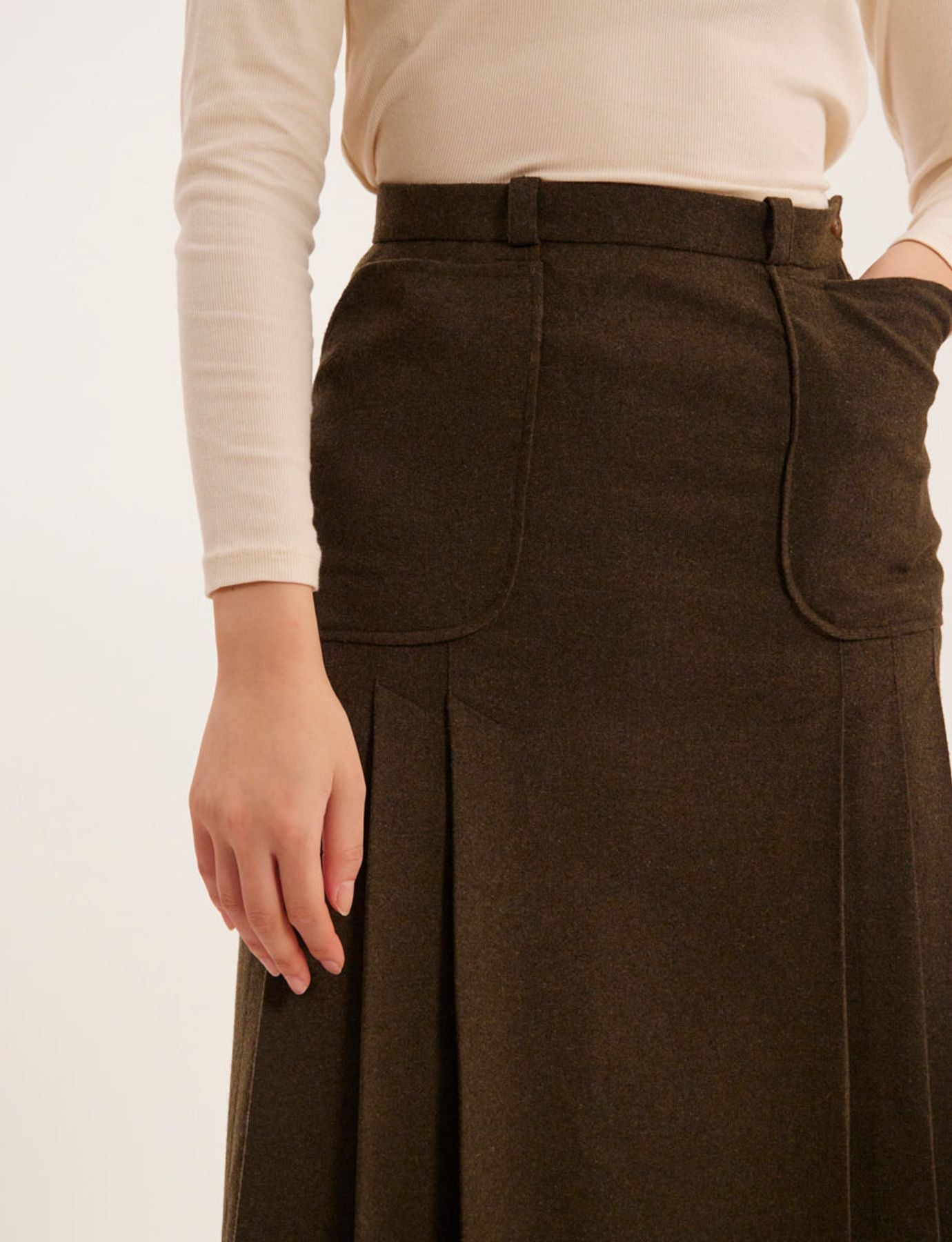 leila-khaki-skirt