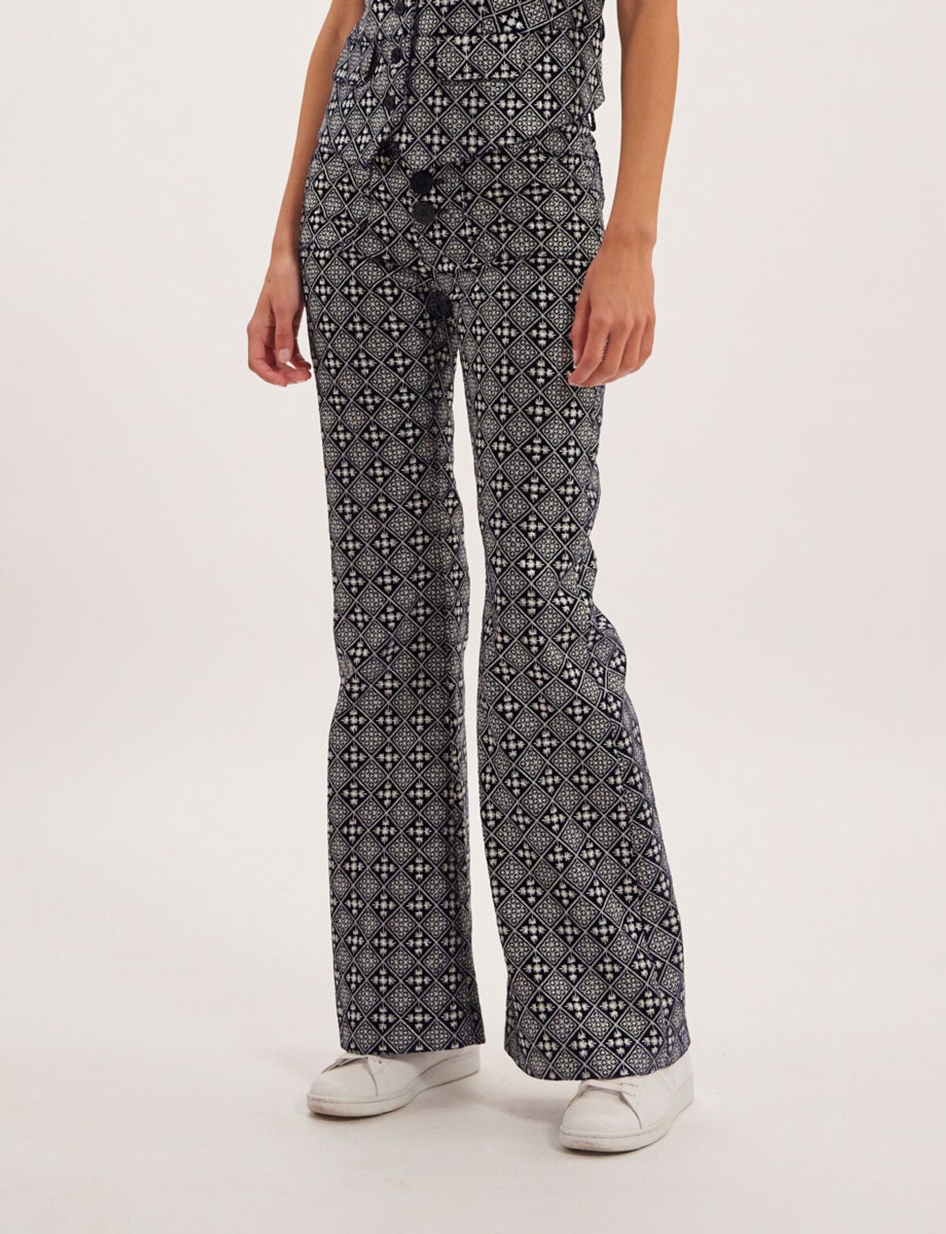 trousers-charlotte-imprint-blue-and-white