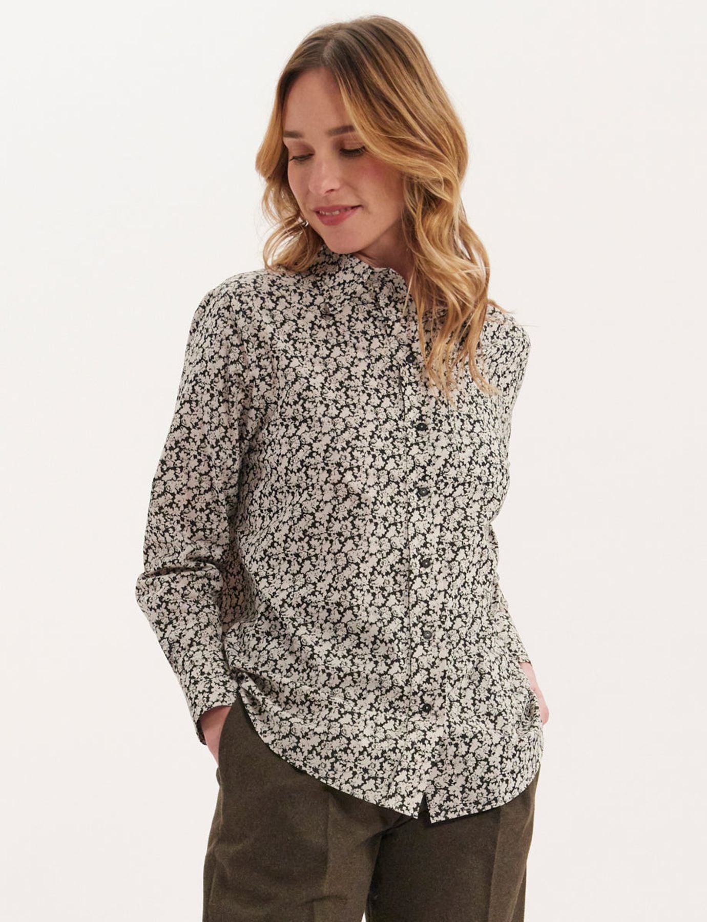 shirt-maureen-imprinted-black-and-beige