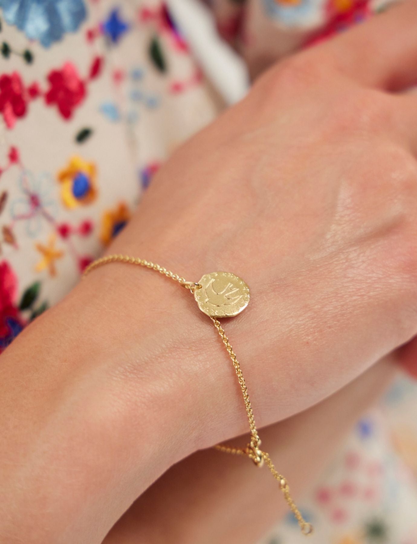 Gold-plated Lutetia dove bracelet