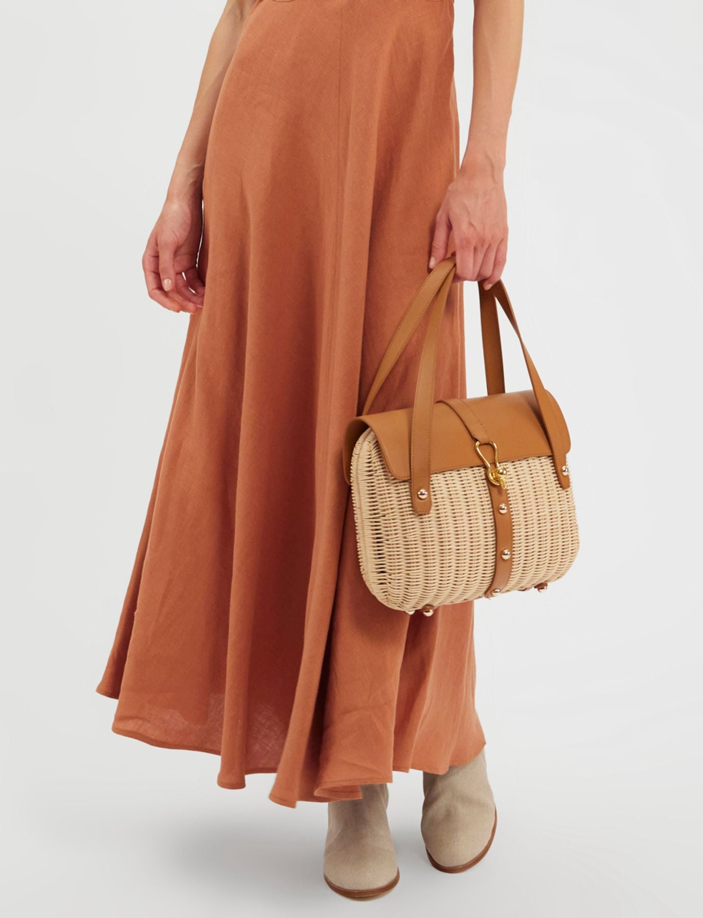 Desiré basket in camel leather